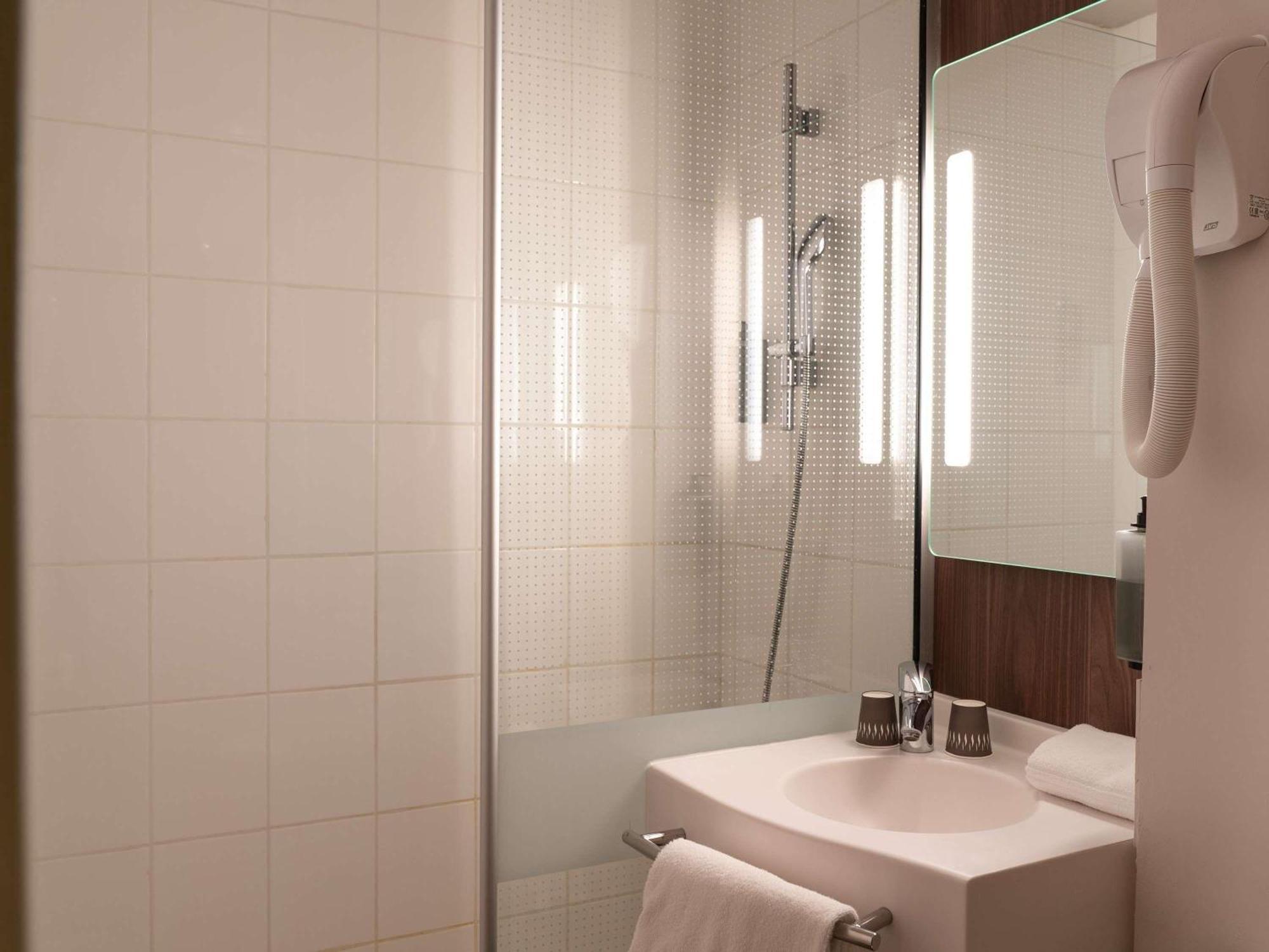 Ibis Styles Rouen Parc Expos Zenith Hotel Saint-Etienne-du-Rouvray Bagian luar foto